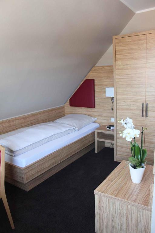 Hotel Stadtidyll & Dependancen Rotemburgo do Wumme Quarto foto